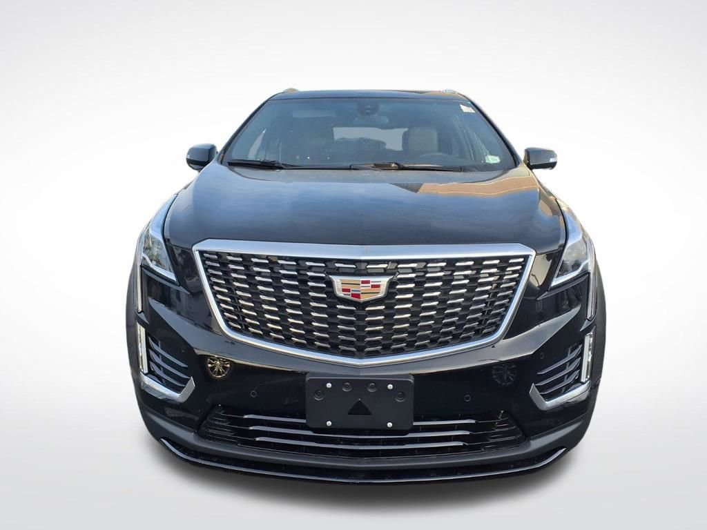 Used 2025 Cadillac XT5 Luxury image 2