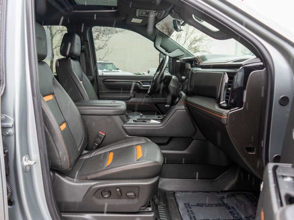 Used 2025 GMC Sierra 3500 AT4 w/ AT4 Premium Plus Package image 10