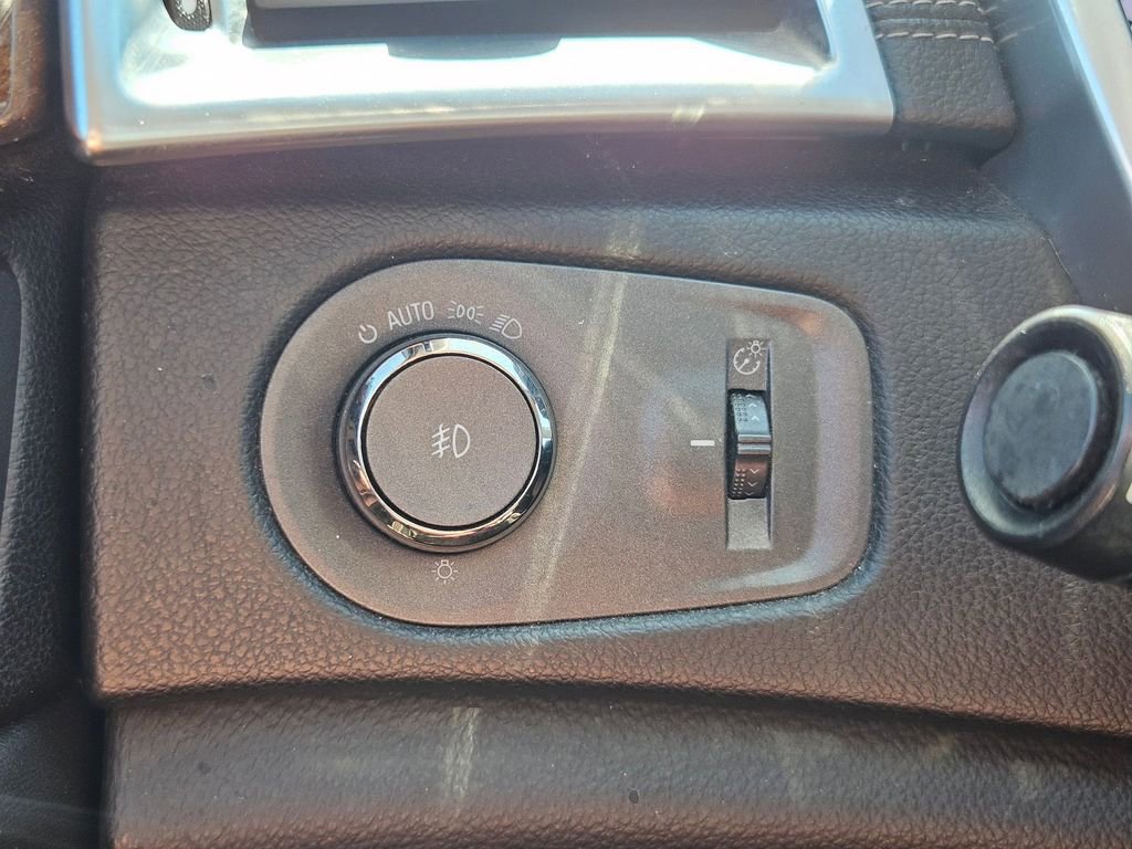 Used 2012 Cadillac SRX Premium image 18