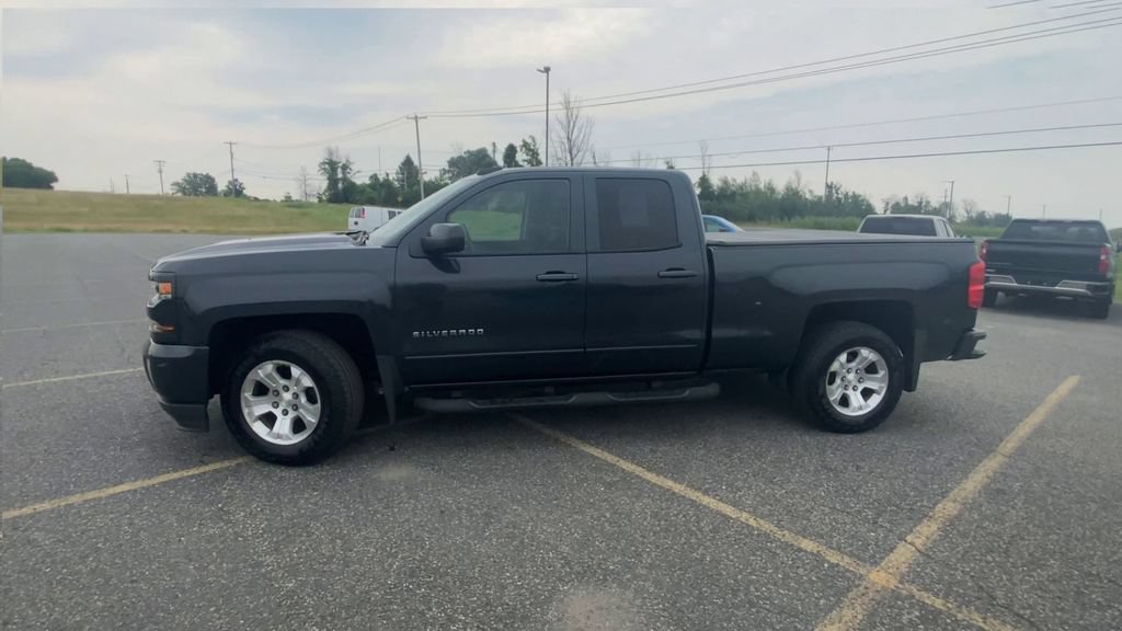 Used 2018 Chevrolet Silverado 1500 LT w/ All Star Edition AWD/4WD image 5