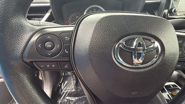 Used 2022 Toyota Corolla LE image 19