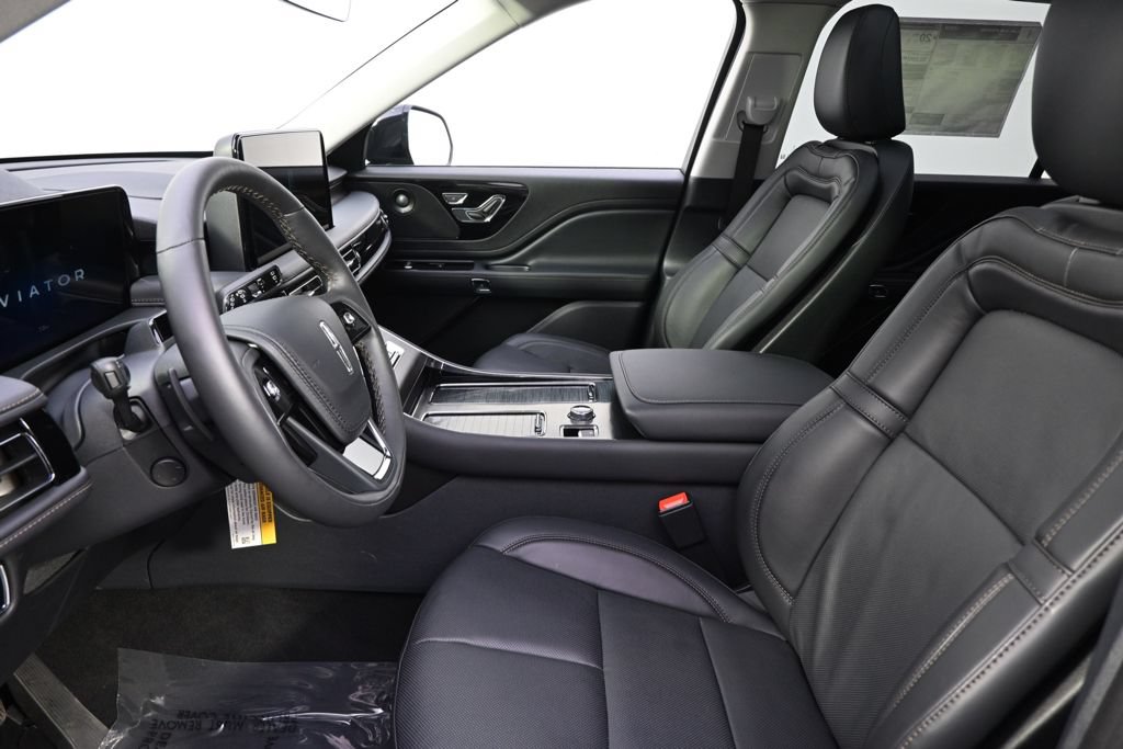 New 2026 Lincoln Aviator Reserve w/ Jet Appearance Package AWD/4WD image 13