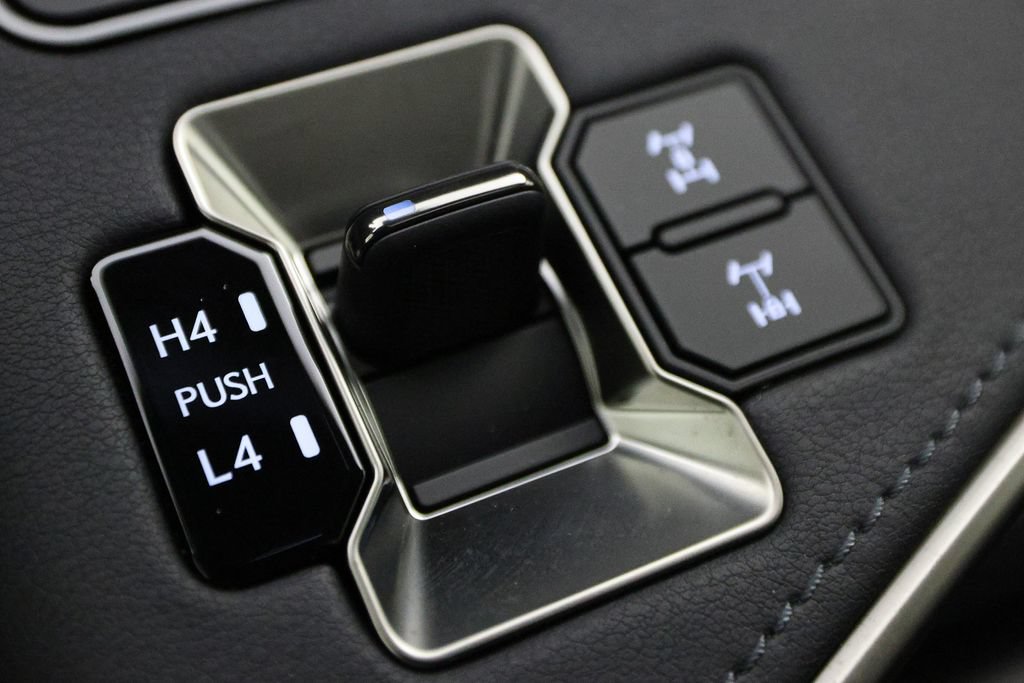 Used 2026 Lexus GX 550 AWD/4WD image 25