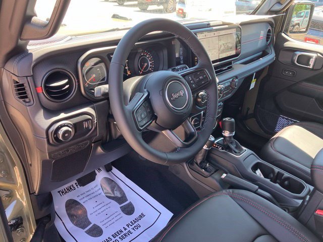 New 2026 Jeep Wrangler Unlimited Rubicon w/ Xtreme 35 Tire Package AWD/4WD image 15