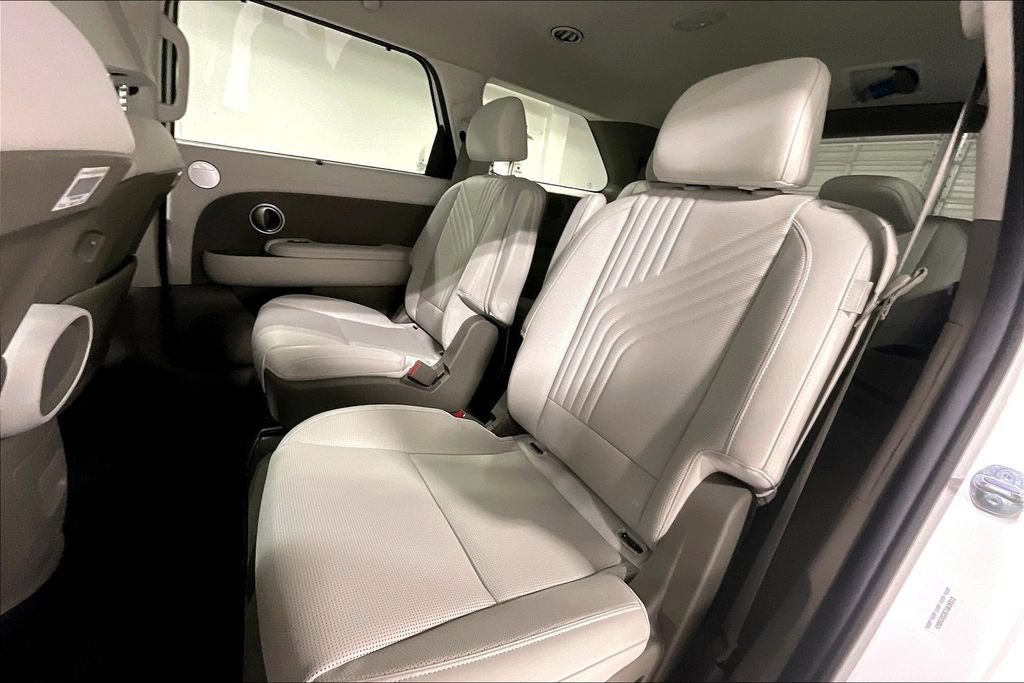 Used 2026 Hyundai Palisade SEL FWD image 32