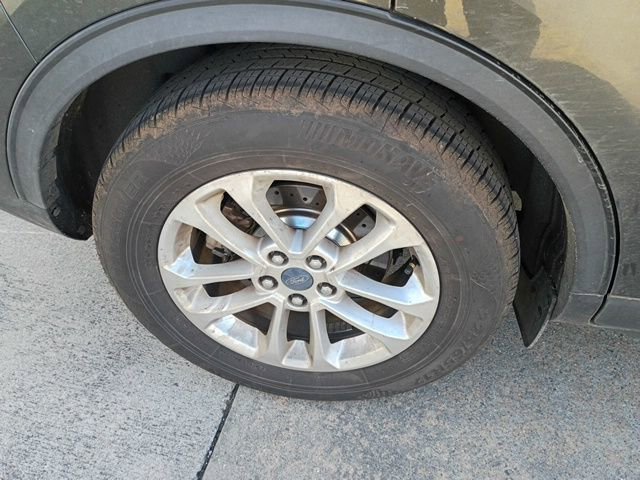 Used 2020 Ford Escape SE image 11