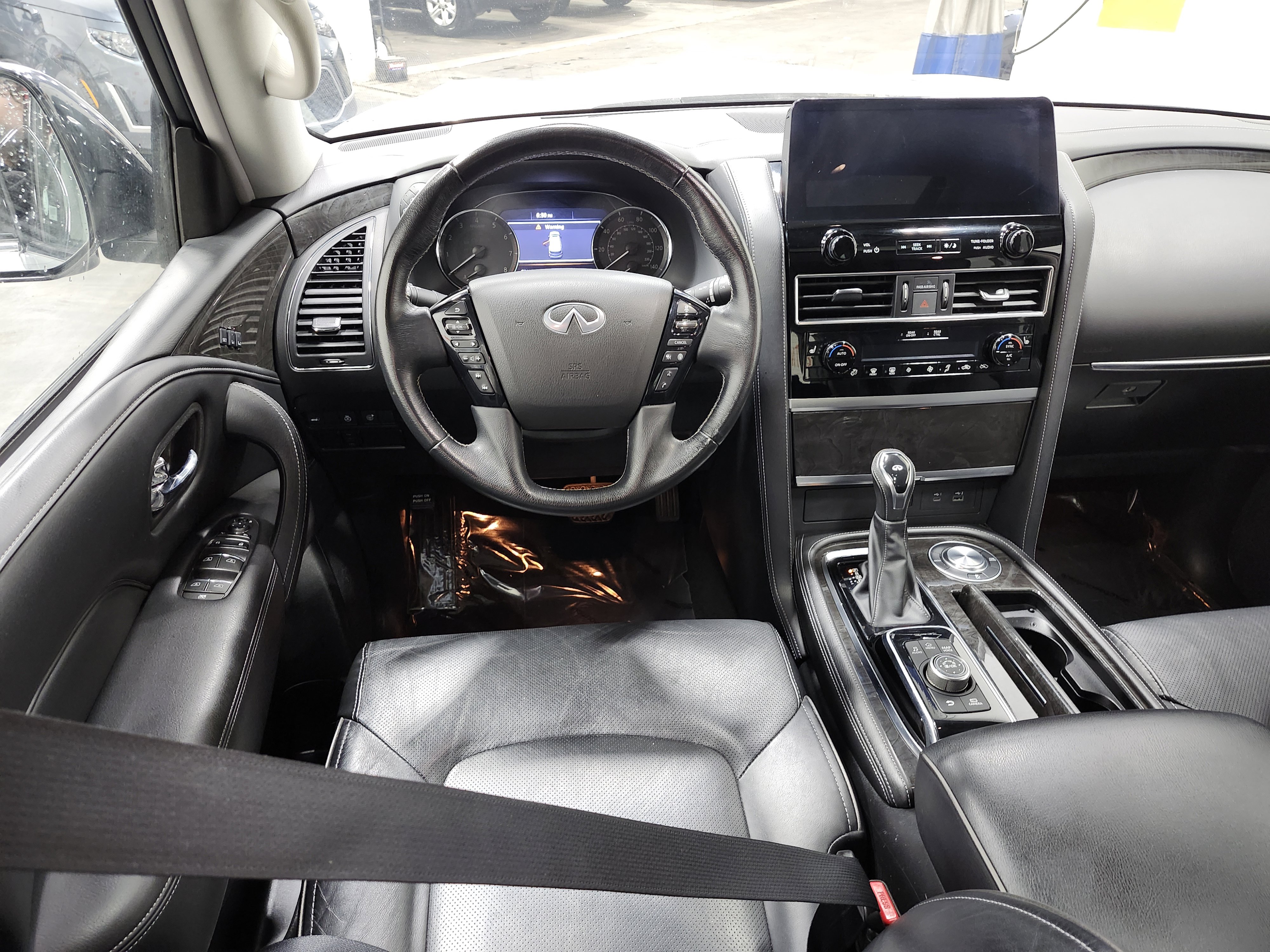 Used 2023 INFINITI QX80 Luxe w/ Cargo Package image 31