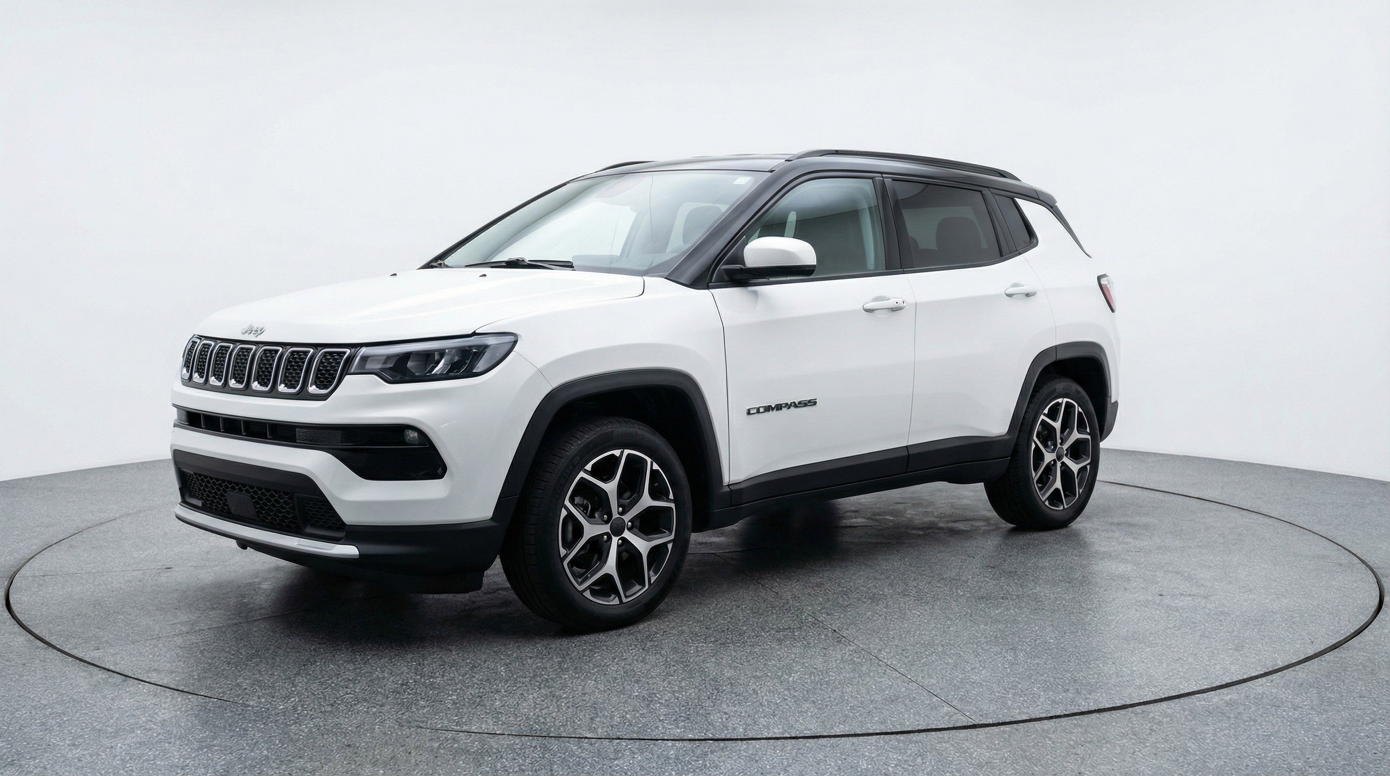 Used 2025 Jeep Compass Limited image 3