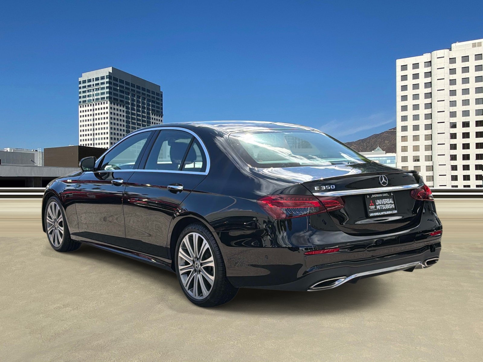 Used 2023 Mercedes-Benz E 350 Sedan image 3