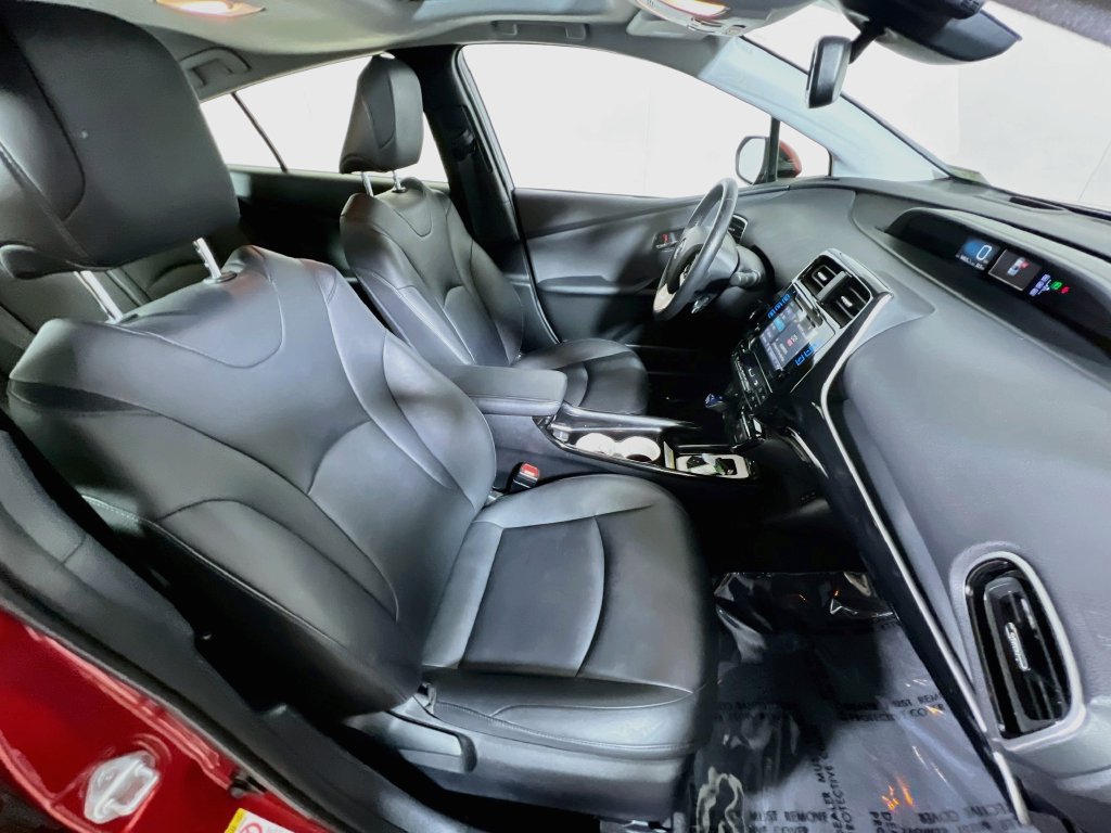 Used 2016 Toyota Prius Four w/ Advanced Technology Package FWD image 25