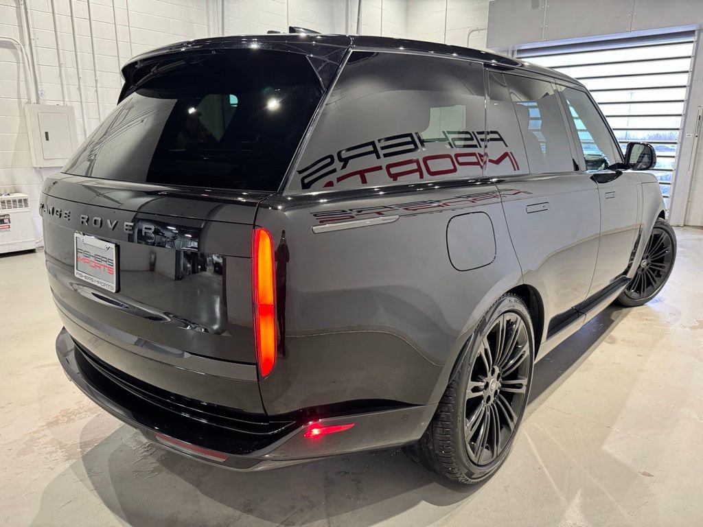 Used 2024 Land Rover Range Rover SE AWD/4WD image 4