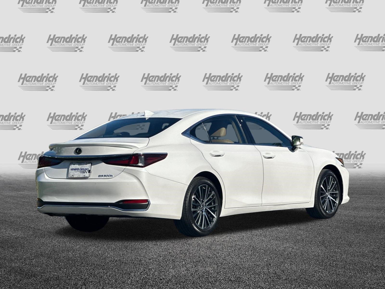 Certified 2024 Lexus ES 300h w/ Premium Package FWD image 5