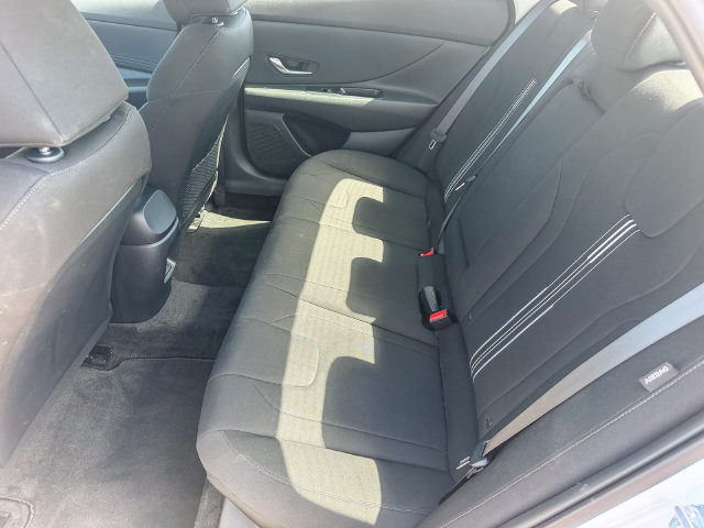 Used 2025 Hyundai Elantra SEL FWD image 18