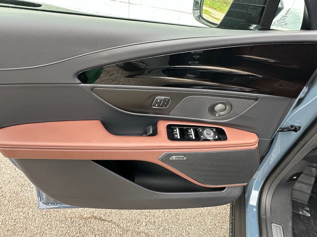 New 2026 Lincoln Nautilus Reserve AWD/4WD image 16
