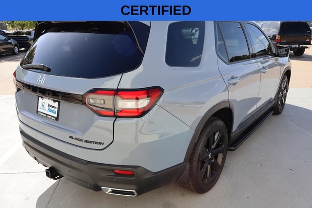 Used 2025 Honda Pilot Black Edition image 4