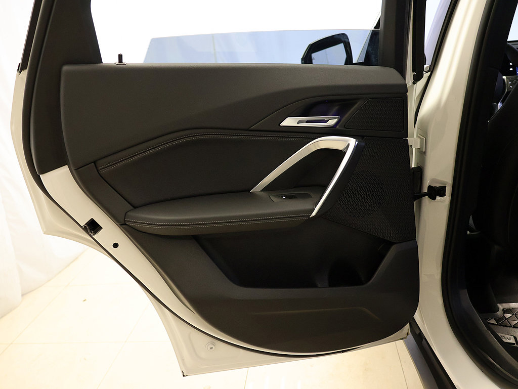 Certified 2023 BMW X1 xDrive28i w/ Convenience Package image 25