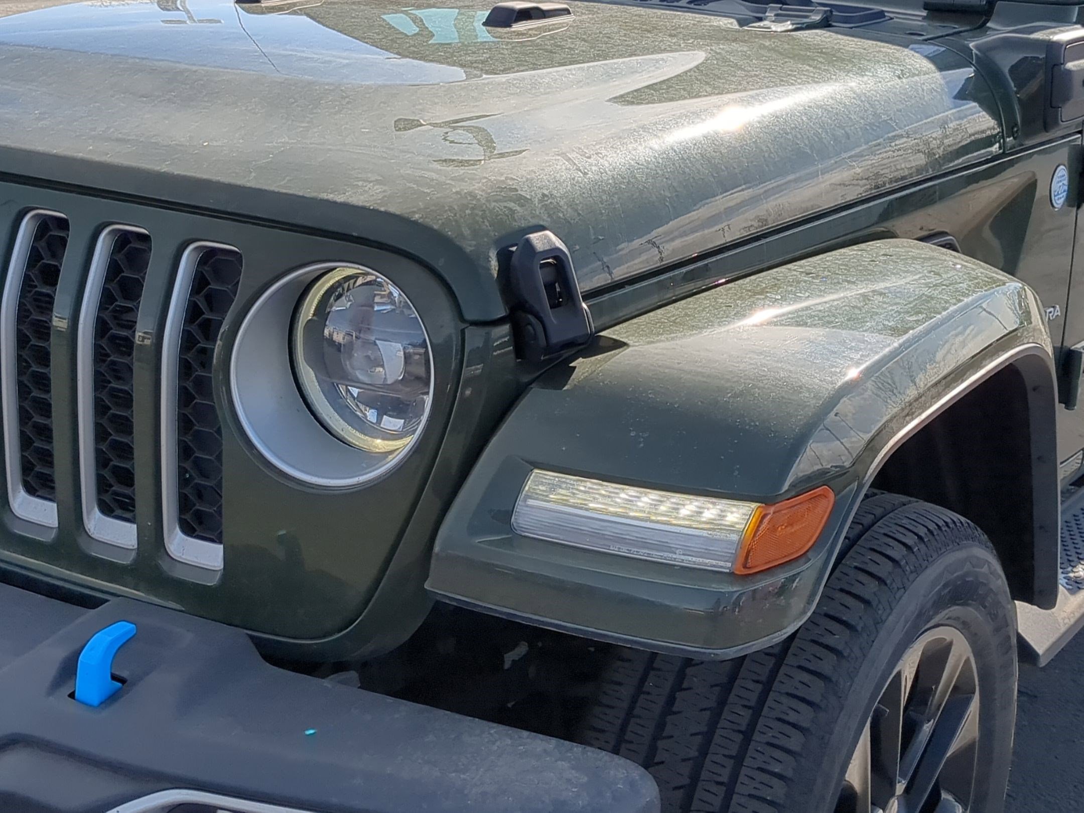 Used 2023 Jeep Wrangler Sahara w/ Cold Weather Group image 12