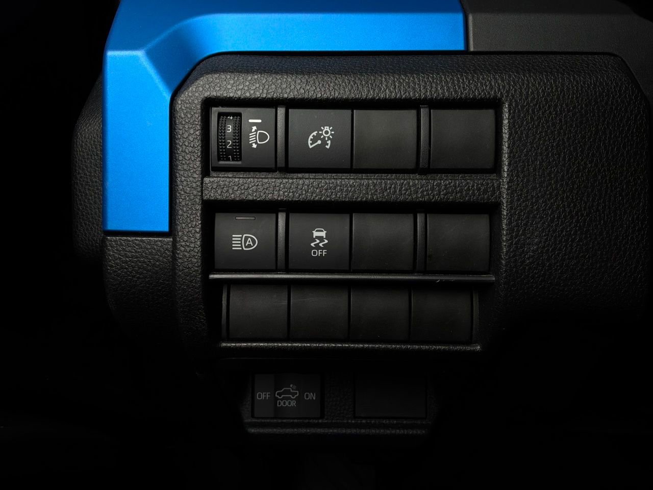Used 2025 Toyota Tacoma TRD Off-Road image 20