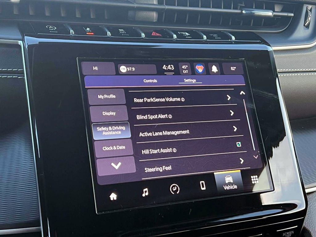 Certified 2023 Jeep Grand Cherokee L Laredo image 31