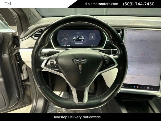 Used 2017 Tesla Model X AWD/4WD image 32