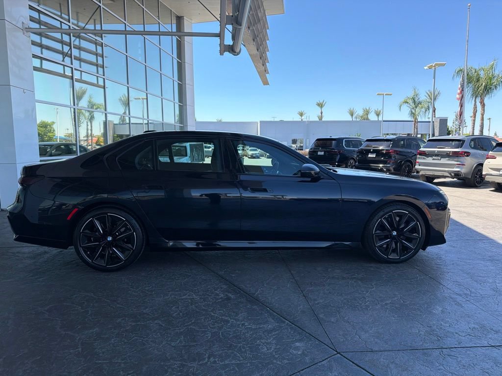 Used 2023 BMW 740i RWD image 3