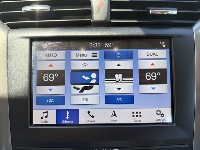 Used 2019 Ford Fusion SE FWD image 21