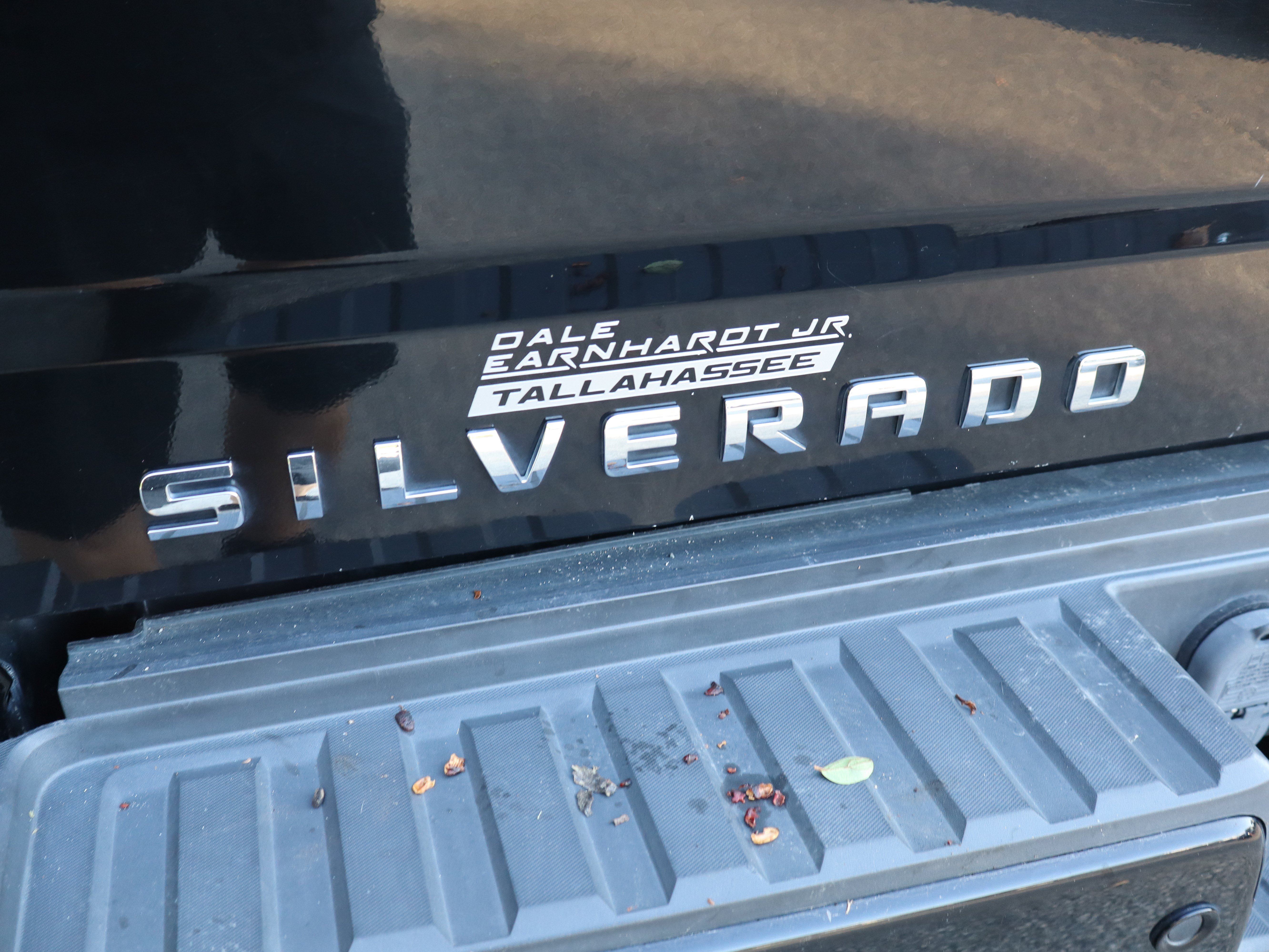 Used 2018 Chevrolet Silverado 2500 High Country w/ Duramax Plus Package AWD/4WD image 49