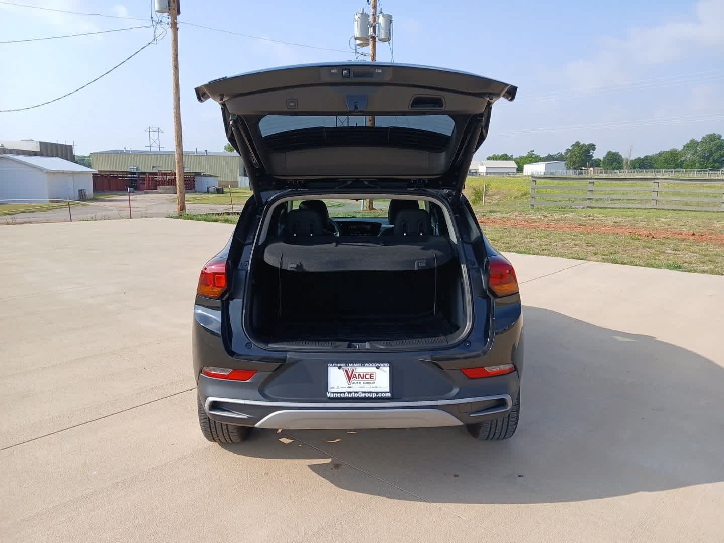 Used 2025 Buick Encore GX Preferred w/ Comfort Package AWD/4WD image 7