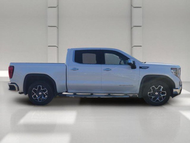 Used 2022 GMC Sierra 1500 SLT RWD image 4