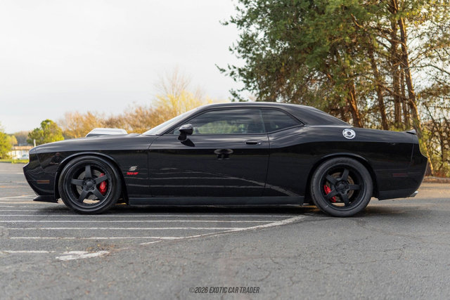 Used 2009 Dodge Challenger SRT8 w/ SRT Option Group II image 3