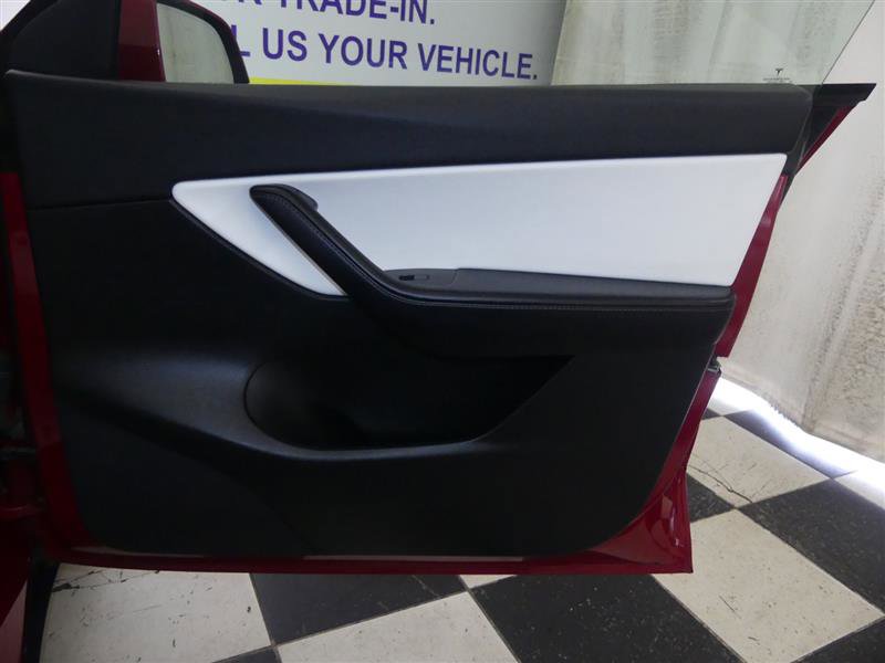 Used 2021 Tesla Model Y Long Range image 24