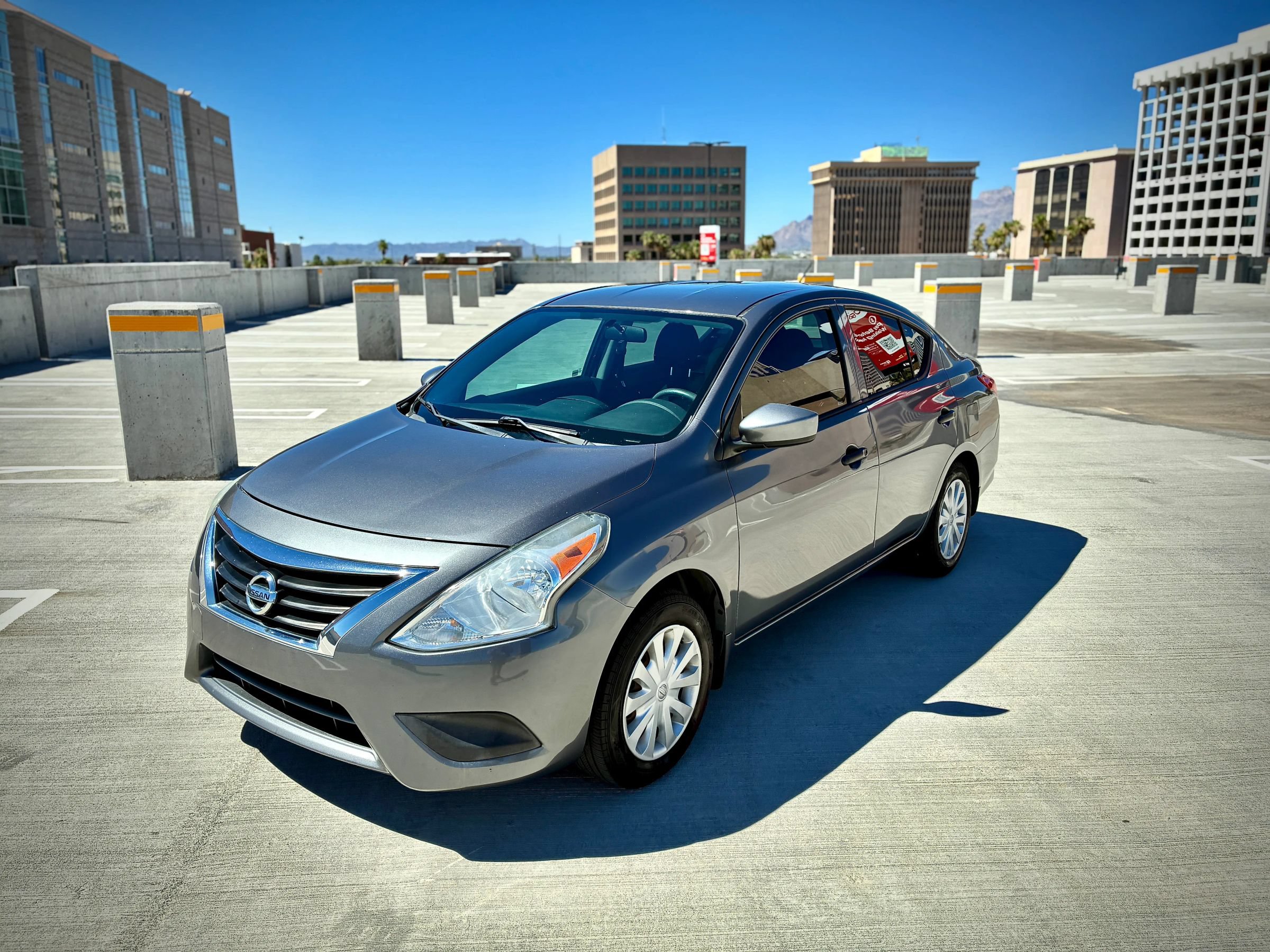 Used 2018 Nissan Versa S FWD image 3