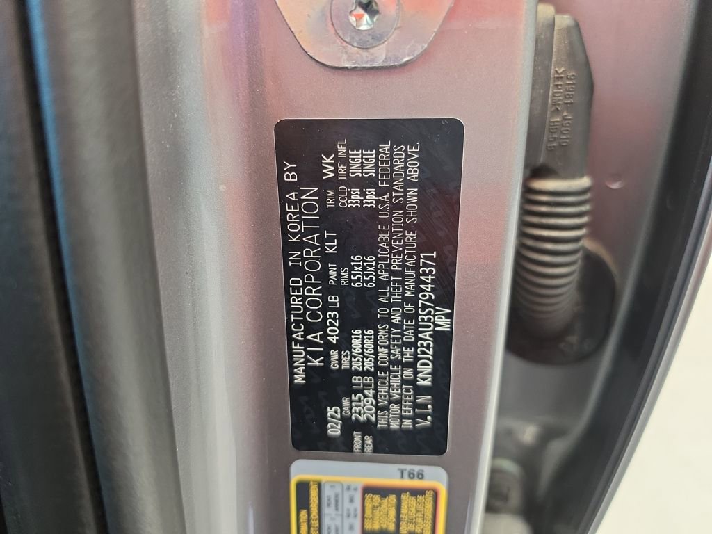 Used 2025 Kia Soul LX image 37