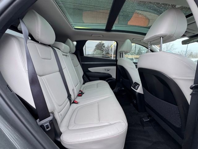 Used 2022 Hyundai Tucson Limited w/ Cargo Package image 16