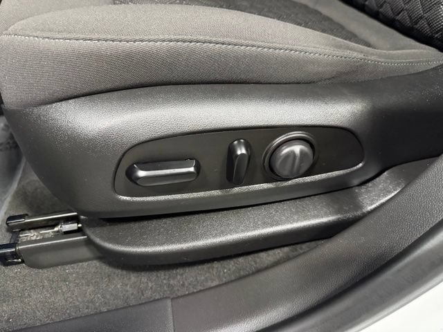 Used 2020 Chevrolet Blazer LT AWD/4WD image 21
