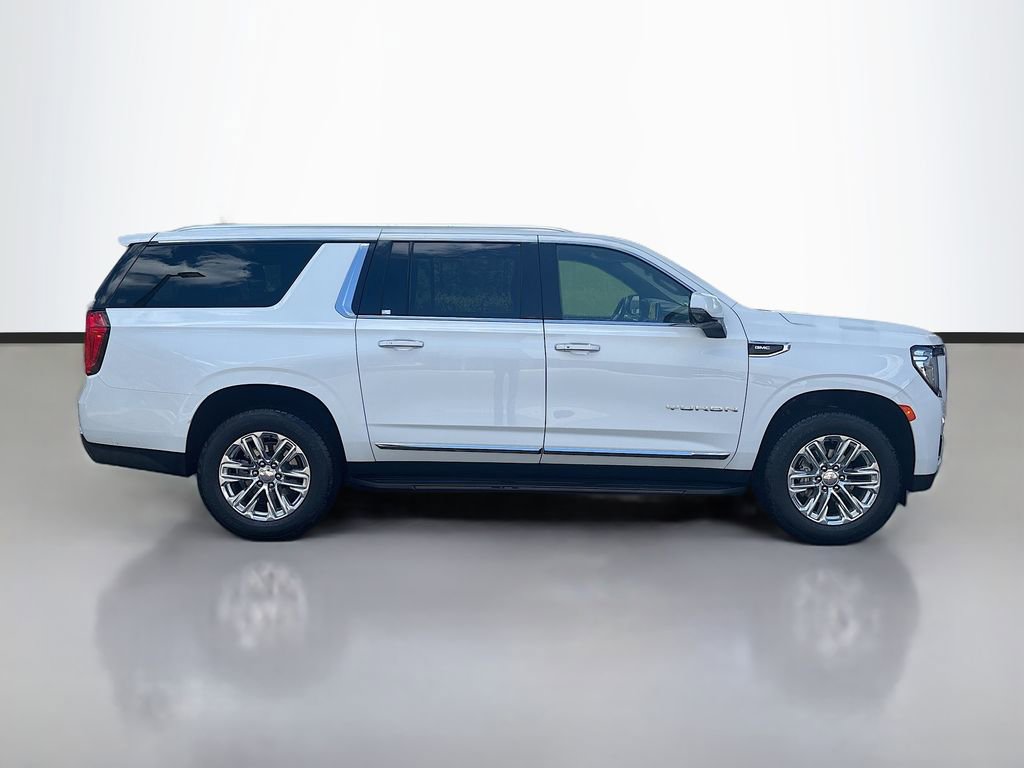 Used 2024 GMC Yukon XL SLT w/ SLT Luxury Package RWD image 2