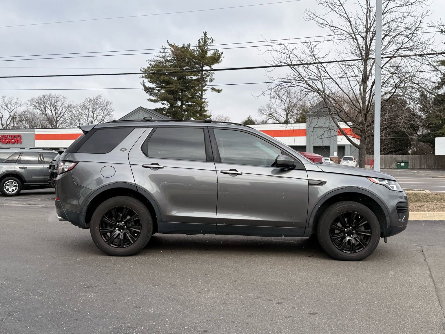 Used 2016 Land Rover Discovery Sport SE AWD/4WD image 6