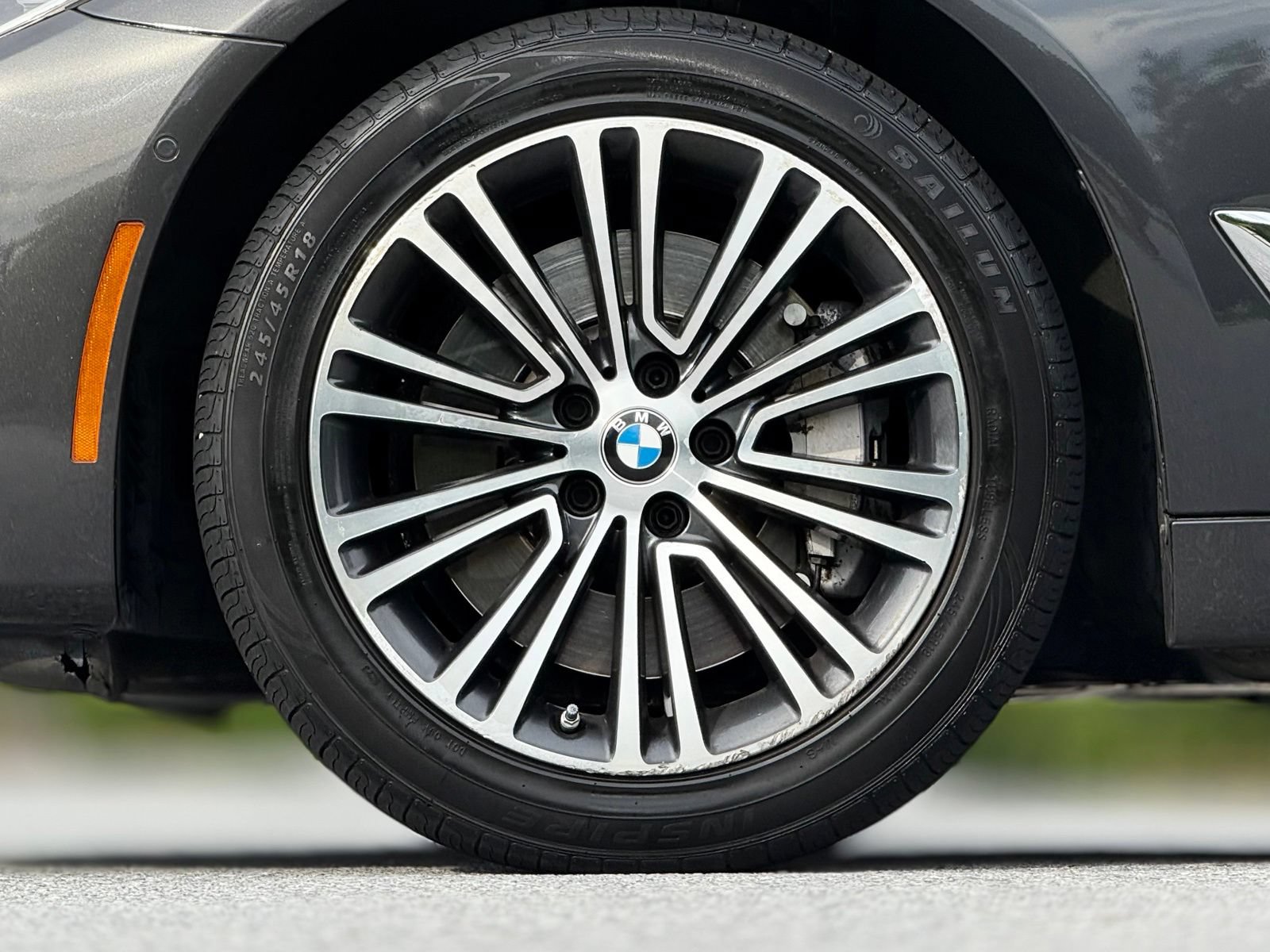 Used 2019 BMW 530i xDrive w/ Premium Package AWD/4WD image 18