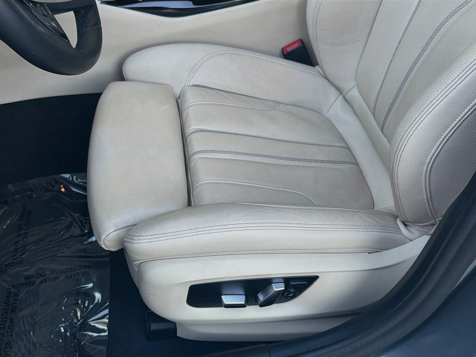 Used 2019 BMW 540i w/ Convenience Package RWD image 18