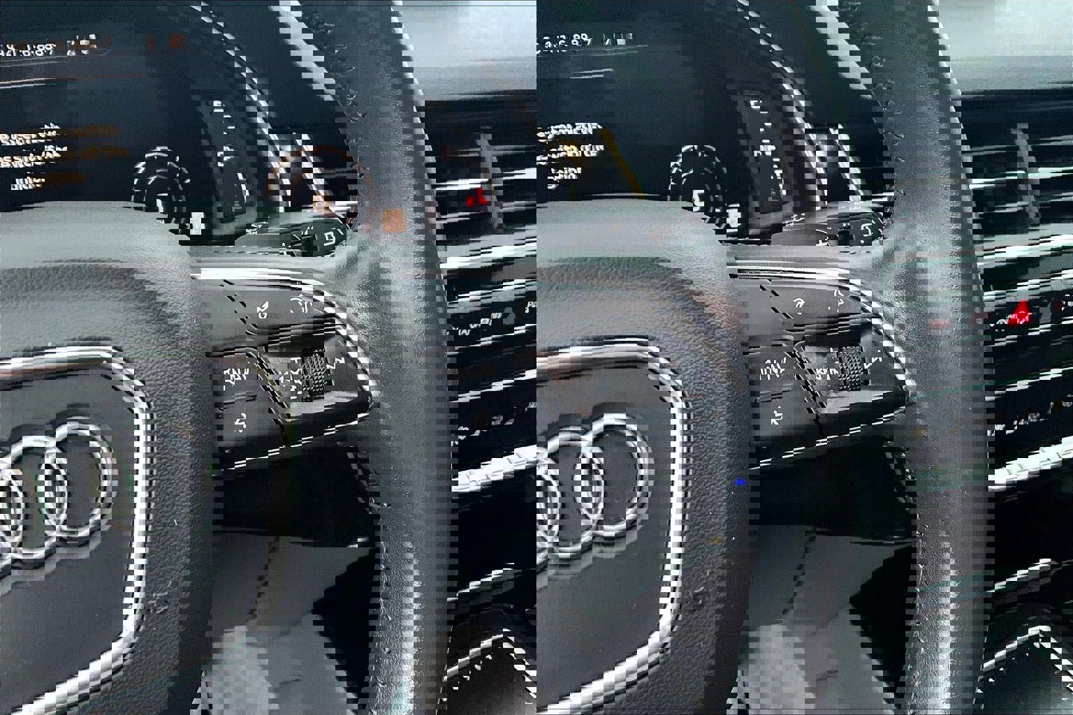 Used 2019 Audi Q7 3.0T Prestige AWD/4WD image 18