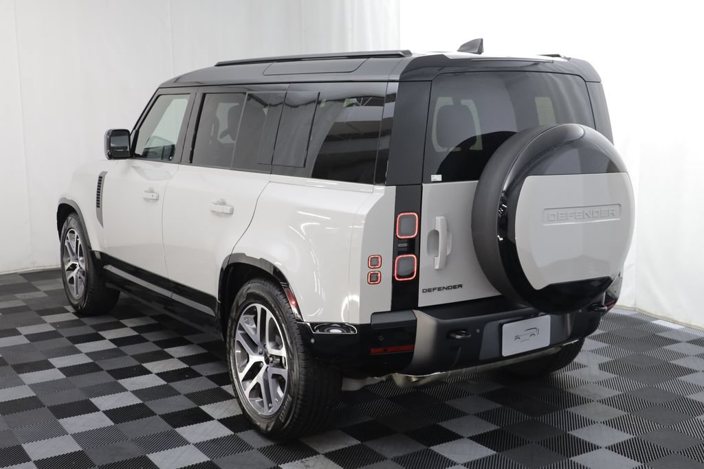 Certified 2026 Land Rover Defender 110 X-Dynamic SE AWD/4WD image 16