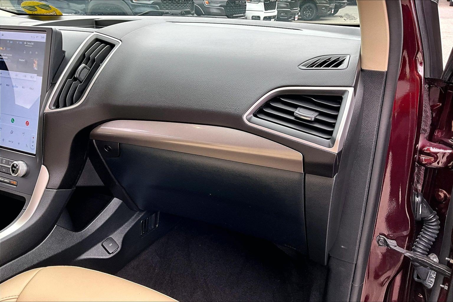 Used 2024 Ford Edge SEL w/ Convenience Package AWD/4WD image 13