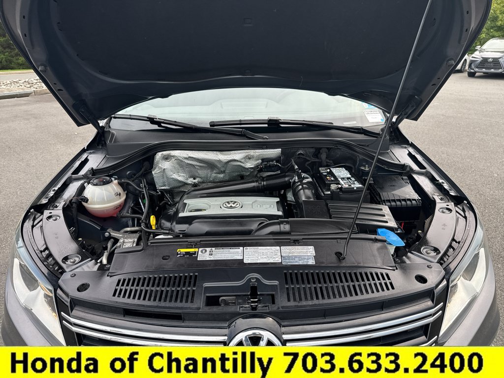 Used 2018 Volkswagen Tiguan Limited AWD/4WD image 35