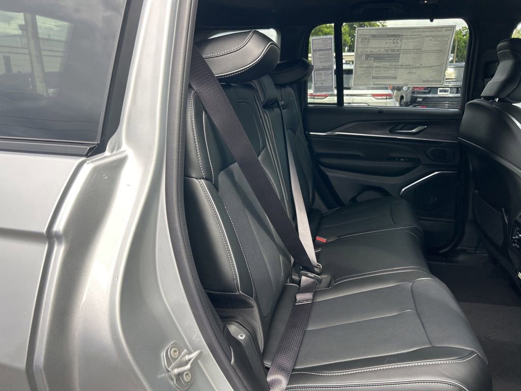 New 2025 Jeep Grand Cherokee Overland w/ Adv Protech Group III image 28