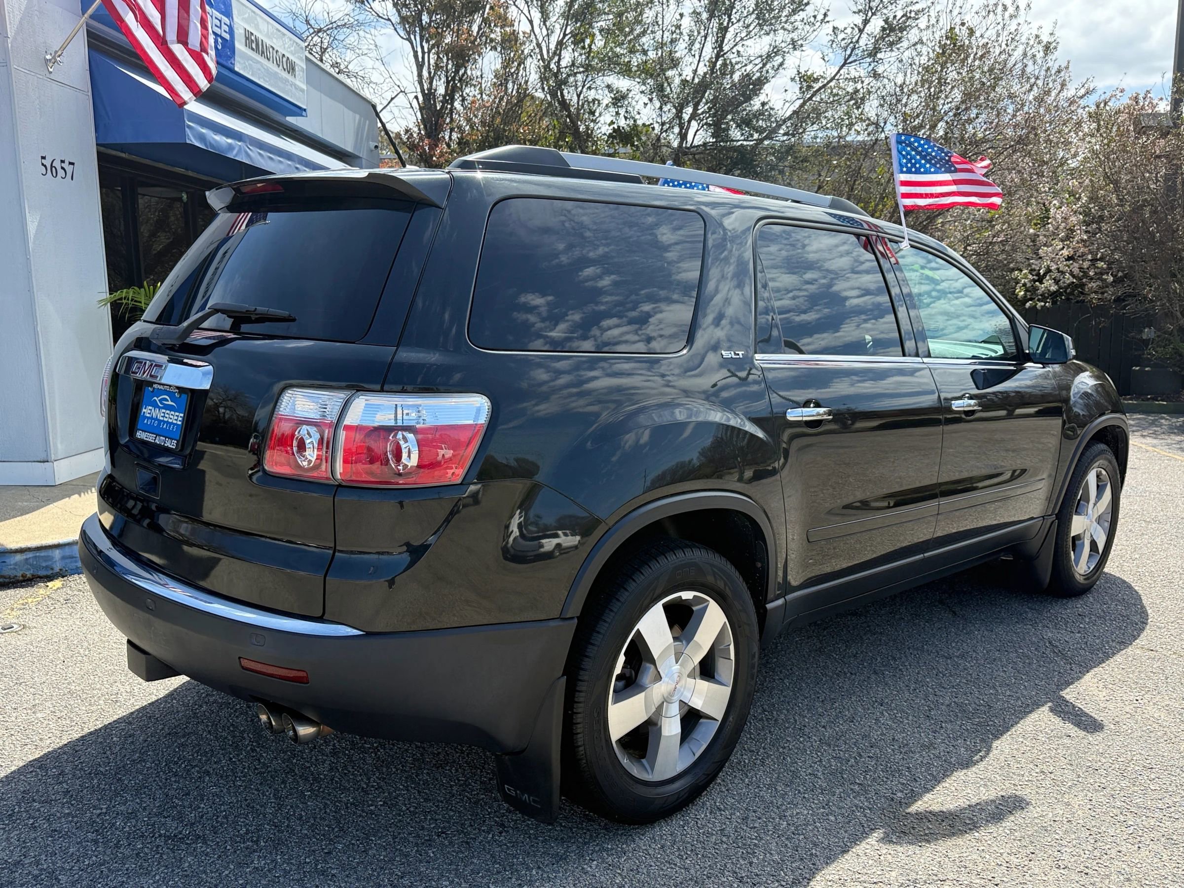 Used 2011 GMC Acadia SLT image 9