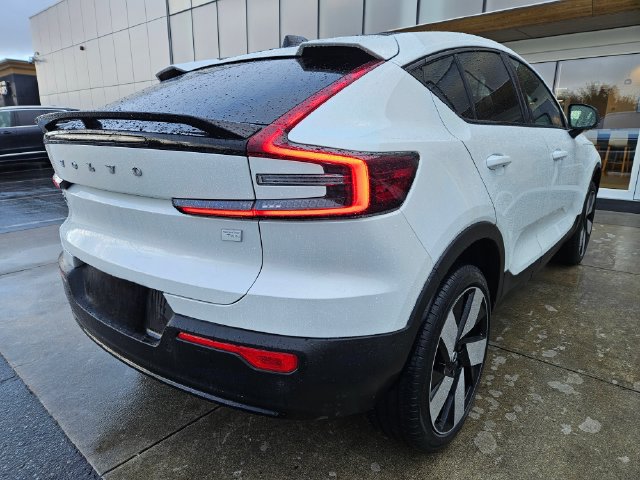 Certified 2023 Volvo C40 P8 Recharge Ultimate w/ Protection Package Premier AWD/4WD image 5