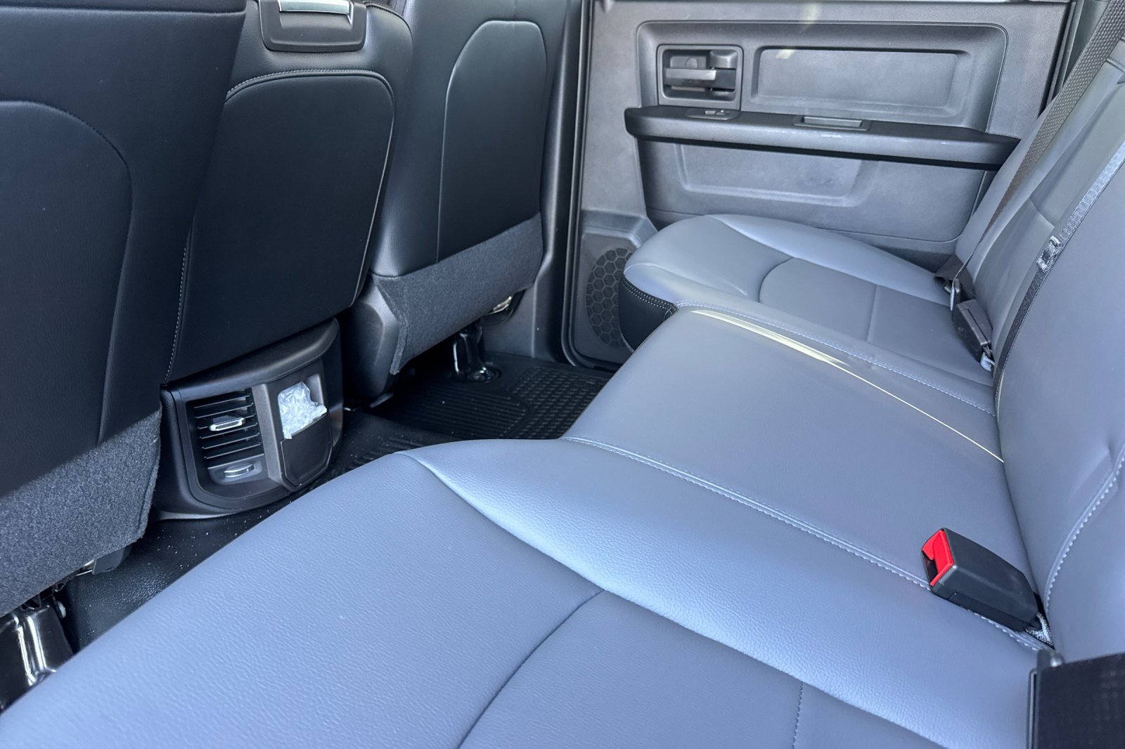 New 2027 RAM 3500 Tradesman AWD/4WD image 11