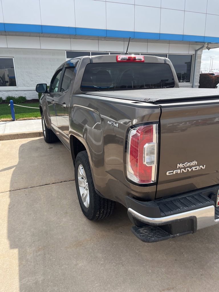 Used 2015 GMC Canyon SLE image 3