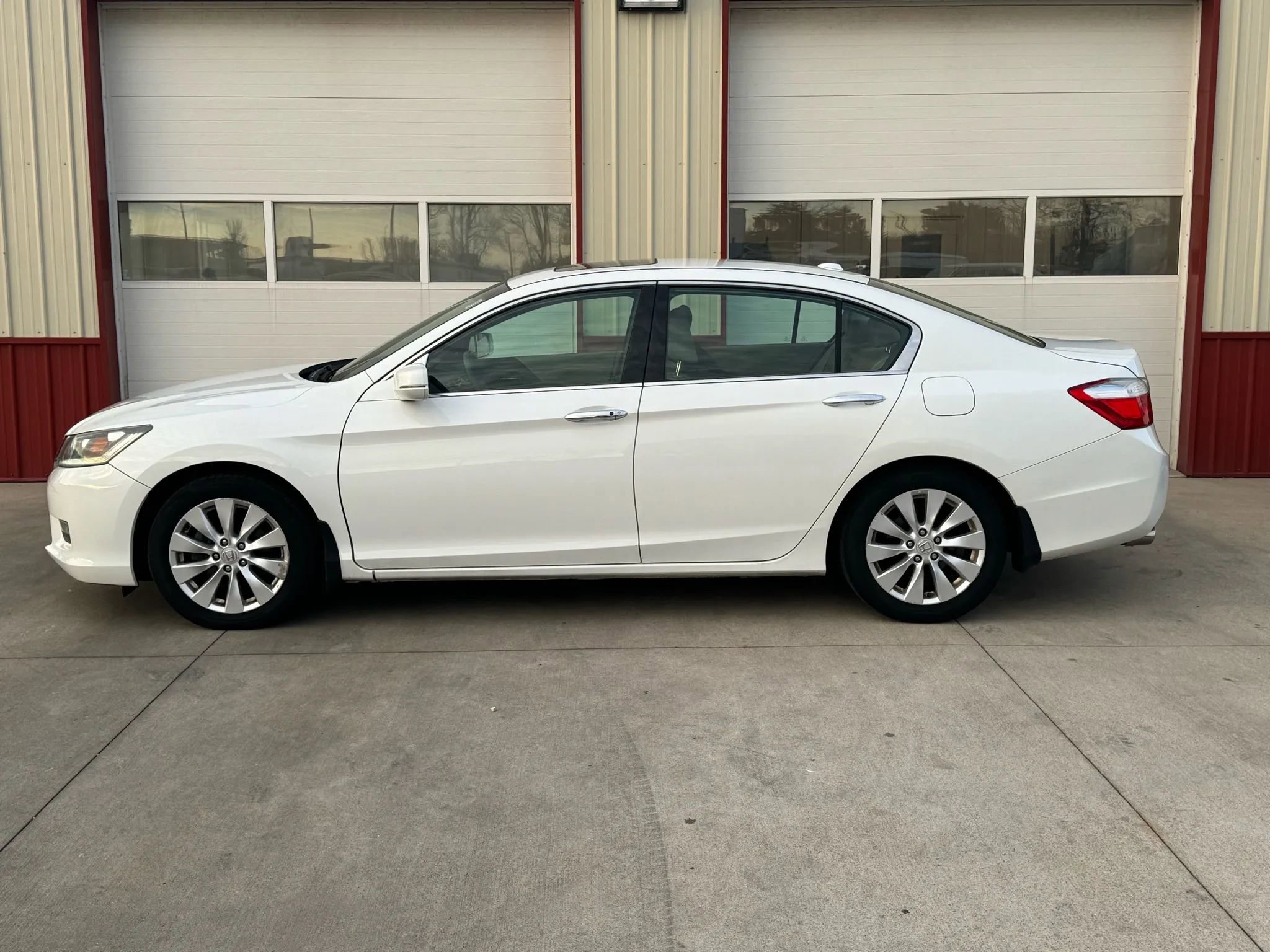 Used 2013 Honda Accord EX-L image 16