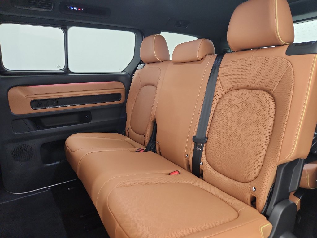 New 2025 Volkswagen ID. Buzz Pro S image 33